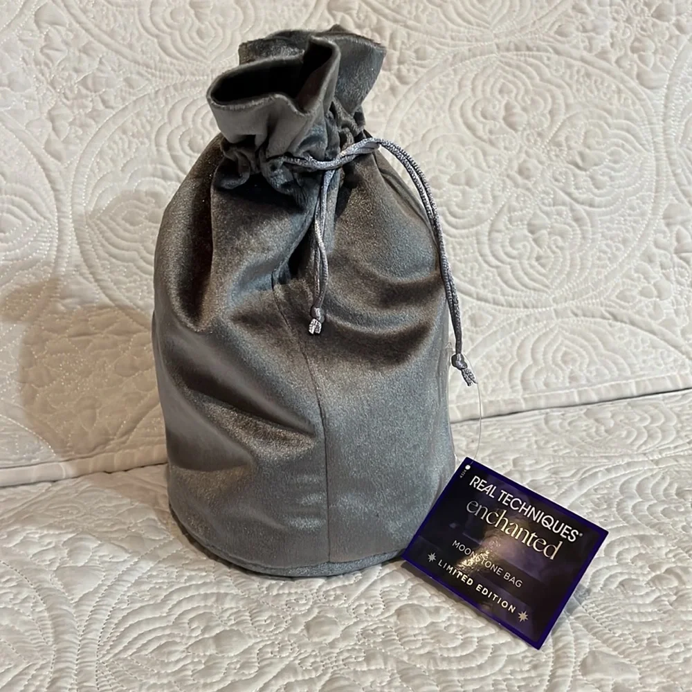 Real Techniques Enchanted‎ Moonstone Bag, NWT